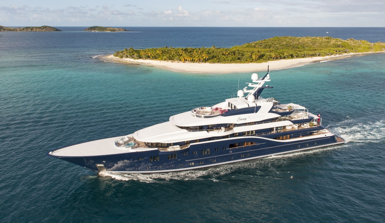 MY SOLANDGE 85.1m (279 feet) / 建造：Lürssen shipyard / 外装デザイン：Espen Oino